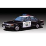 Lindberg Models LND72777 CROWN VICK CA.POLICE  1/25 SNAP KIT