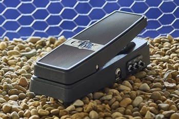 Cock Fight Plus Talking Wah Fuzz