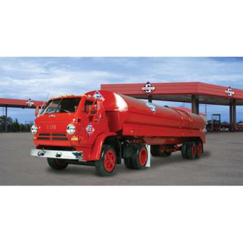 Lindberg Models LND73072N L-700 TILT CAB W/TANKER 1/25 SCALE KIT