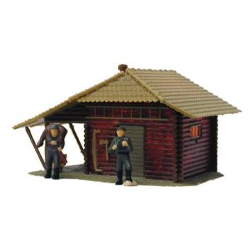 MODEL POWER MDP640 HO B/U Hunters Log Cabin, Lighted w/Figures