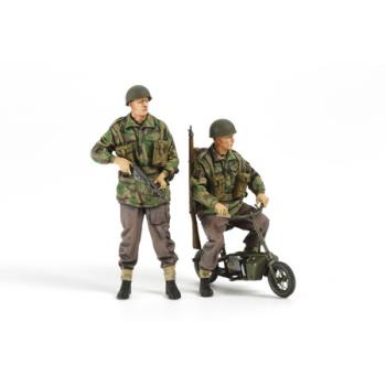 TAMIYA TAM35337 British Paratroopers w/Sm Motorcycle Kit 1/35 Scale