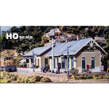 WOODLAND SCENIC WOO40500 HO KIT DPM Gold Coal River Passenger Depot